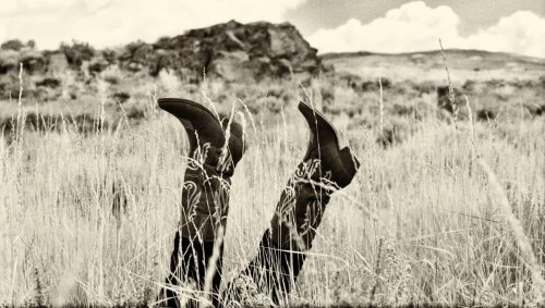 Advanced-Monochrome-2nd-Kicking-It-Janet-Newton